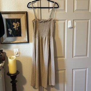 Women’s H & M seersucker sundress in tan, size L